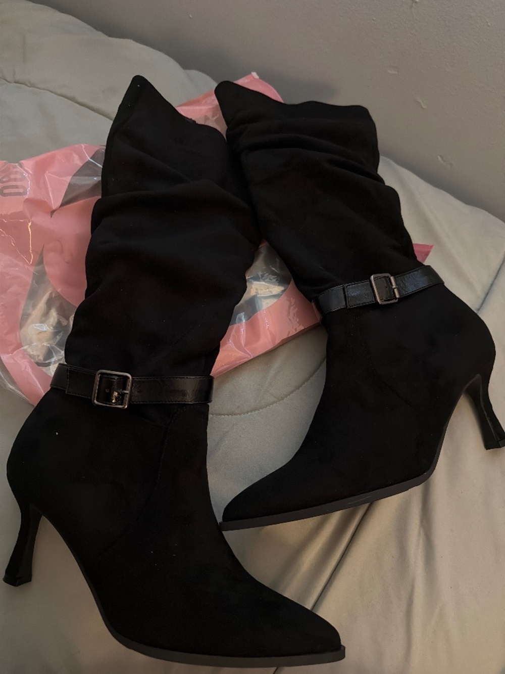 Size 9 (41) black boots